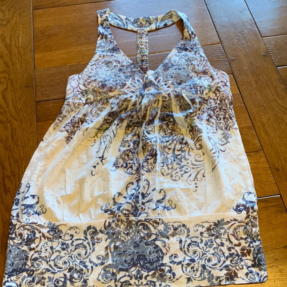 Vanity tank M like new